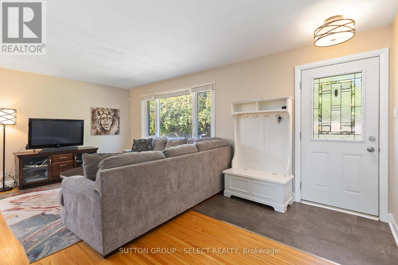 1803 Whitehall Drive, London East, Ontario N5W 1Z2 - Photo 9 - X12594314