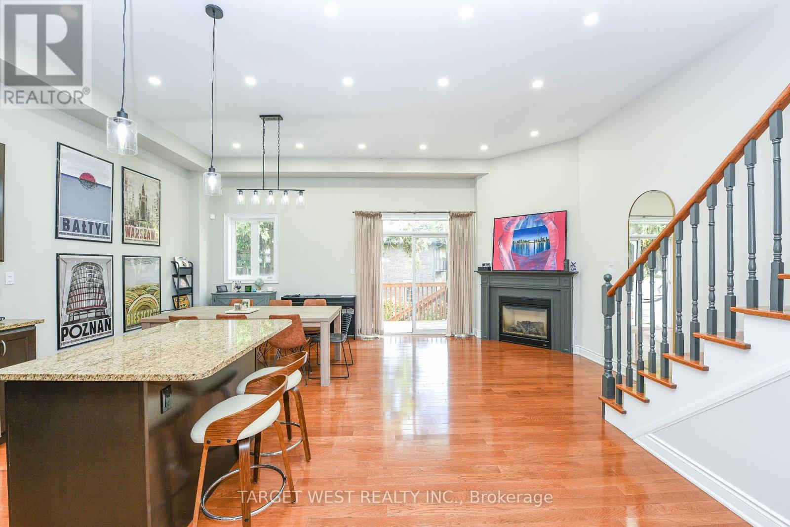 87 Park Street W, Mississauga, Ontario  L5H 1L2 - Photo 16 - W12572464