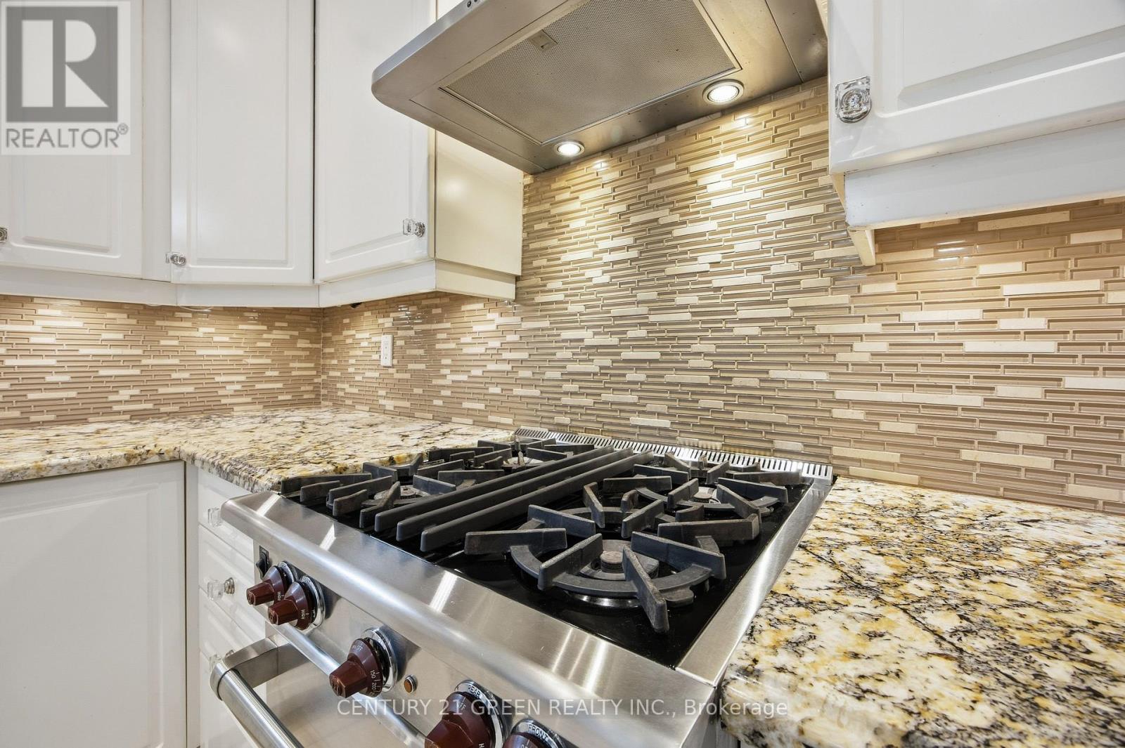 6311 Mulberry Crescent, Mississauga, Ontario  L5V 1B7 - Photo 21 - W12581478