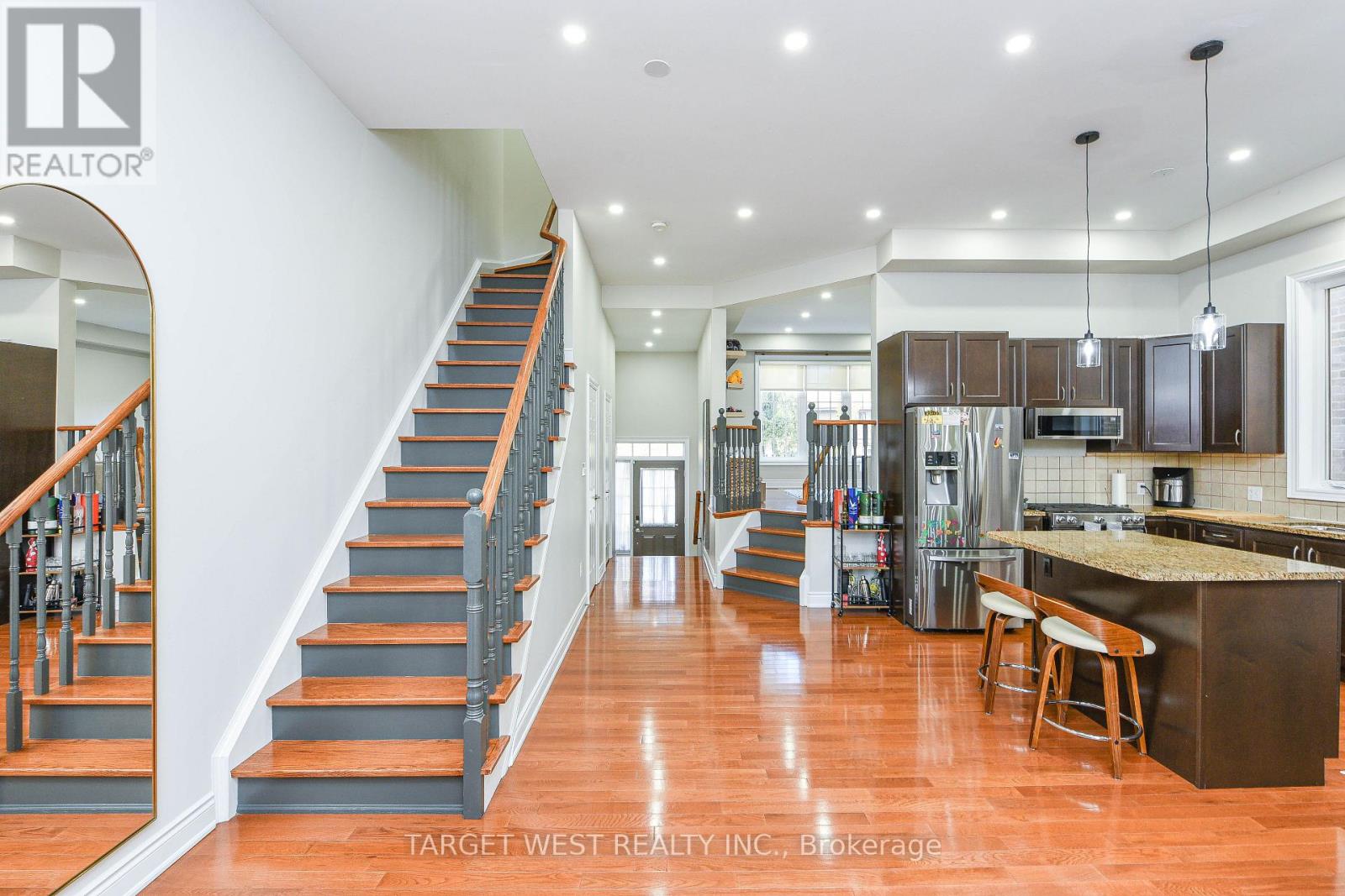 87 Park Street W, Mississauga, Ontario  L5H 1L2 - Photo 20 - W12572464