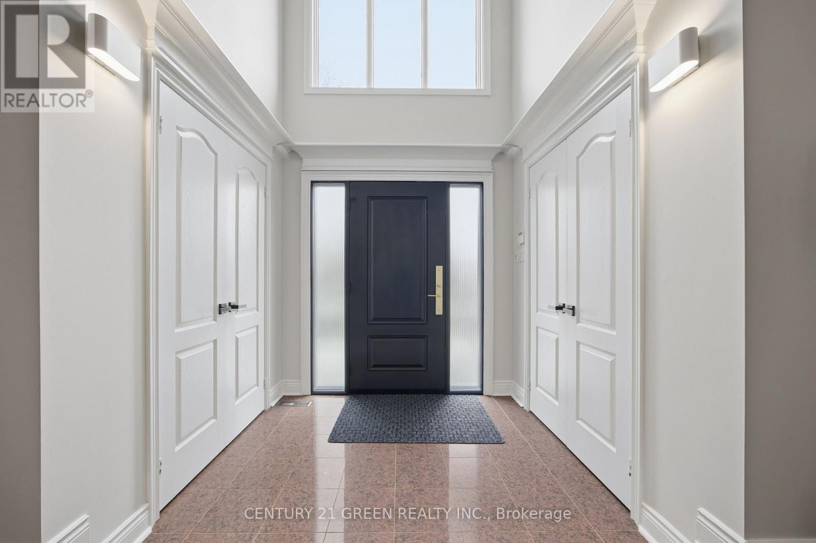 6311 Mulberry Crescent, Mississauga, Ontario  L5V 1B7 - Photo 7 - W12581478