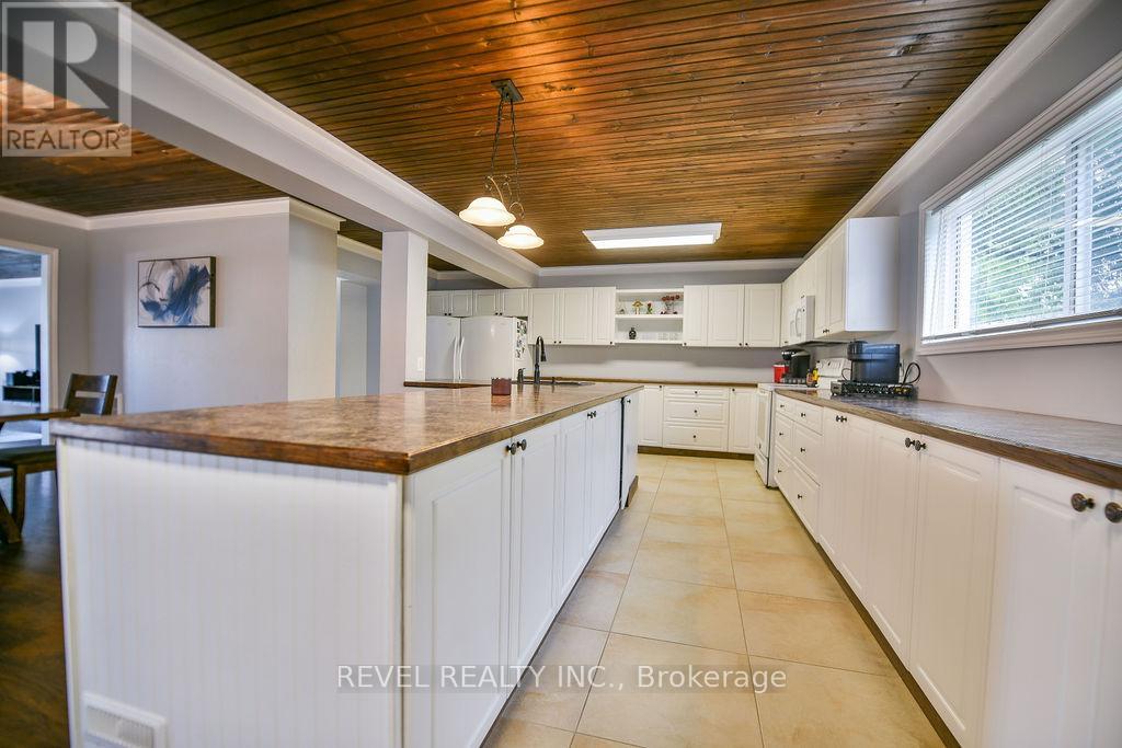 20 First Avenue, Timmins (Ts - Se), Ontario  P4N 1G5 - Photo 11 - T12594286