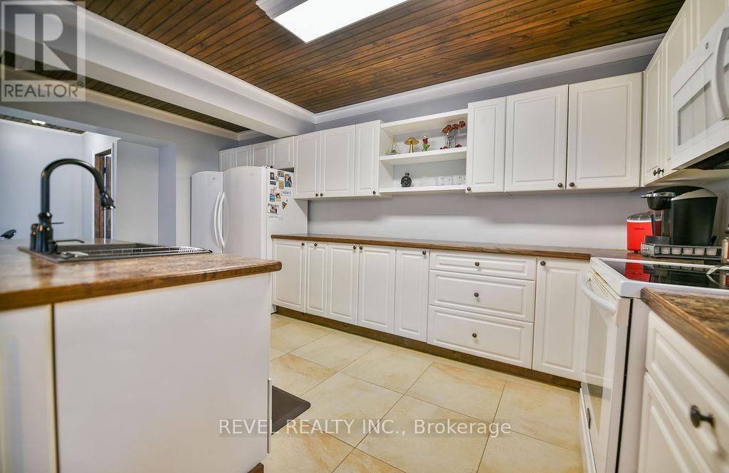 20 First Avenue, Timmins (Ts - Se), Ontario  P4N 1G5 - Photo 12 - T12594286