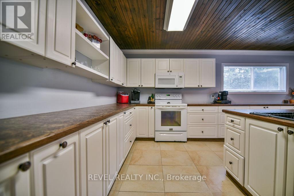 20 First Avenue, Timmins (Ts - Se), Ontario  P4N 1G5 - Photo 13 - T12594286