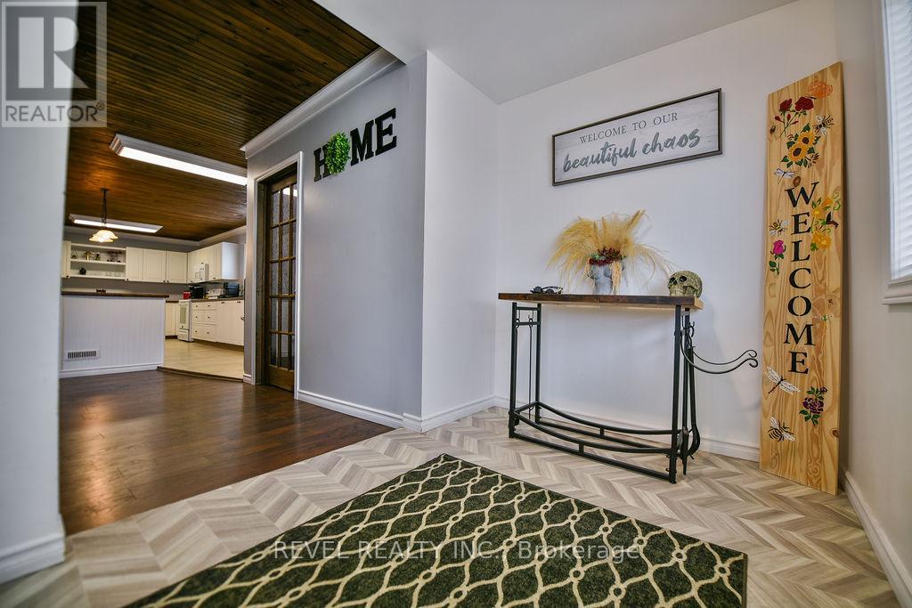 20 First Avenue, Timmins (Ts - Se), Ontario  P4N 1G5 - Photo 6 - T12594286