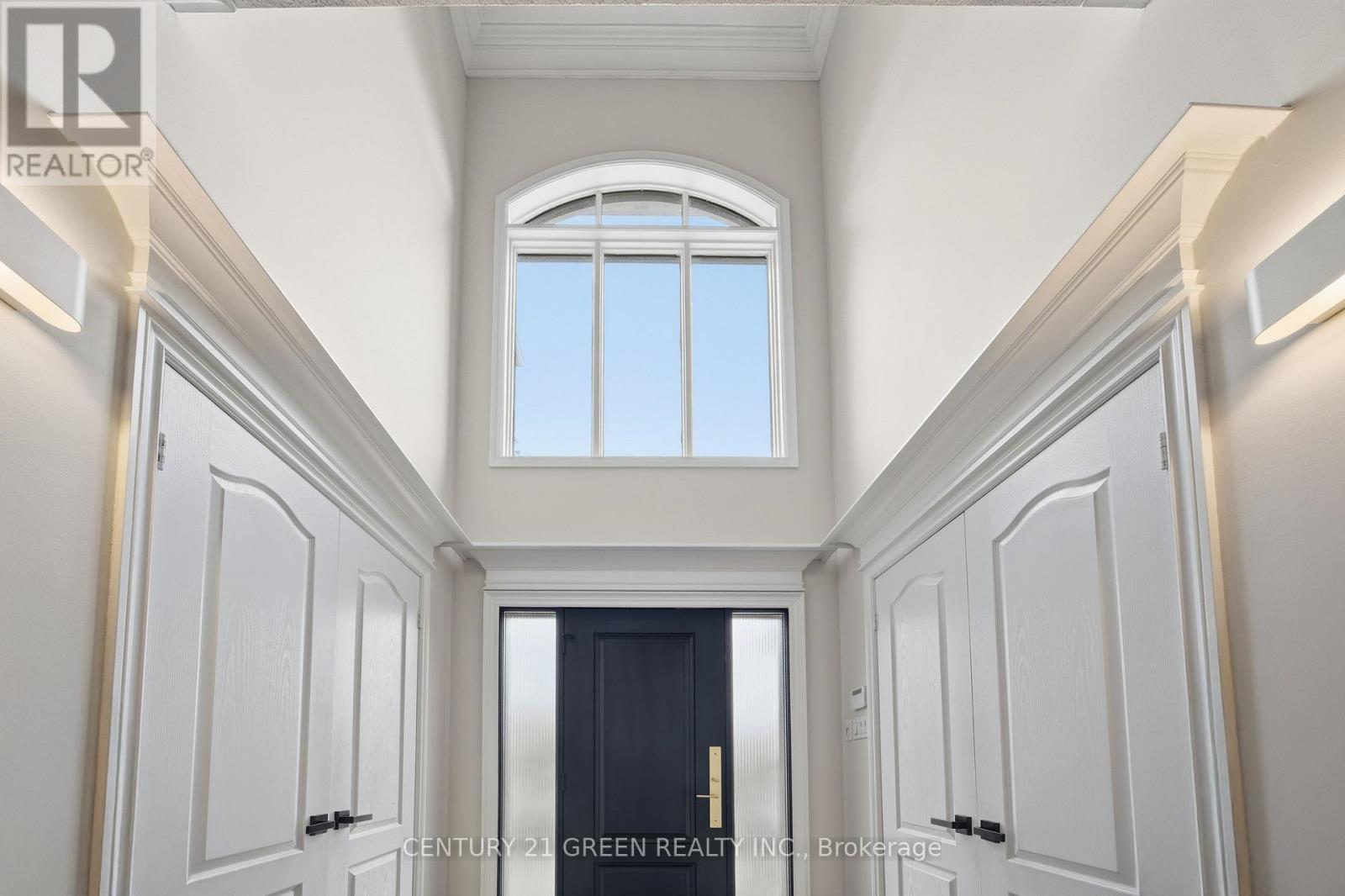 6311 Mulberry Crescent, Mississauga, Ontario  L5V 1B7 - Photo 8 - W12581478