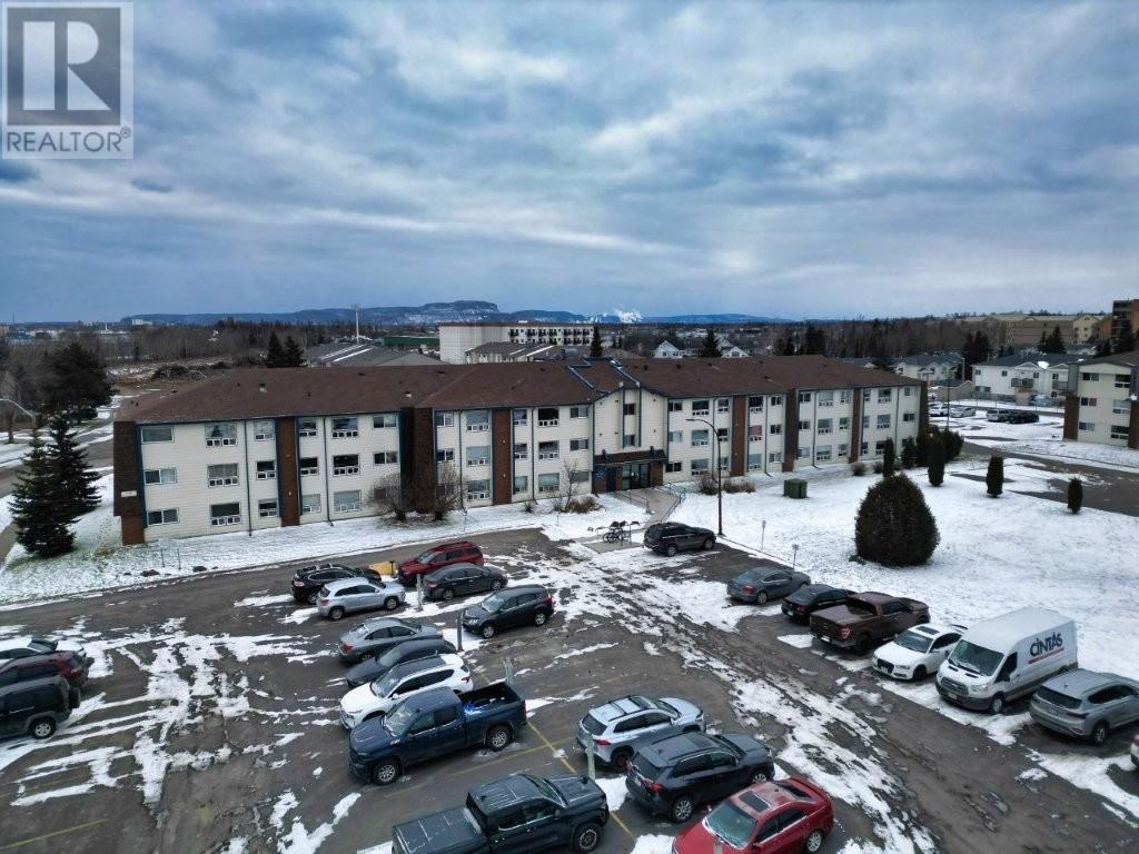 307 630 Sherrington Drive, Thunder Bay, Ontario  P7B 6A3 - Photo 2 - TB253588
