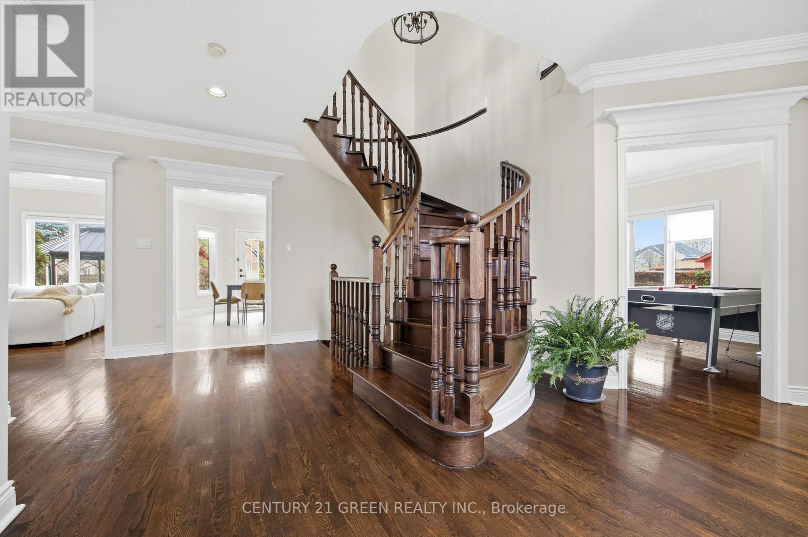 6311 Mulberry Crescent, Mississauga, Ontario  L5V 1B7 - Photo 10 - W12581478