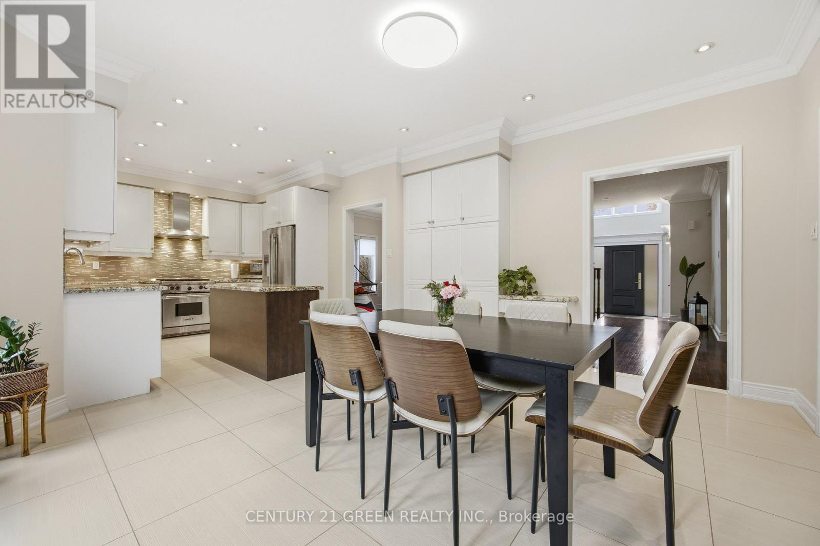 6311 Mulberry Crescent, Mississauga, Ontario  L5V 1B7 - Photo 17 - W12581478