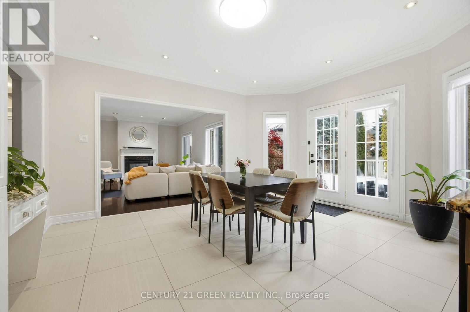 6311 Mulberry Crescent, Mississauga, Ontario  L5V 1B7 - Photo 18 - W12581478