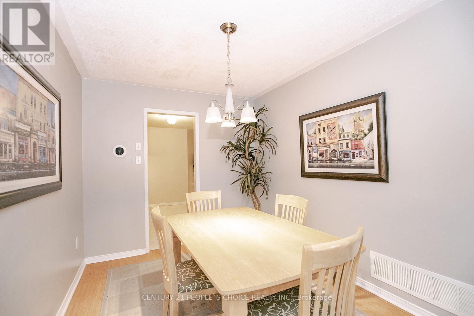 17 Caruso Drive, Brampton (Fletcher's West), Ontario  L6Y 5B1 - Photo 15 - W12593960