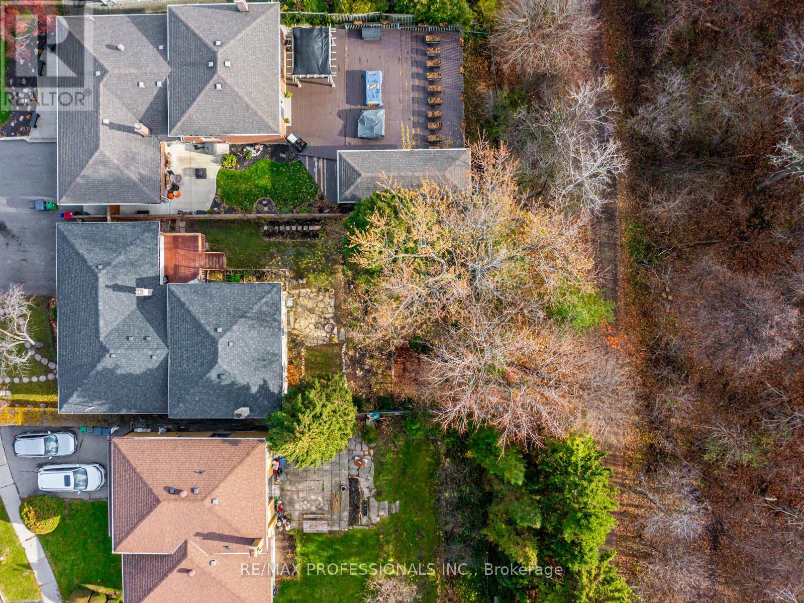 19 Pylon Place, Toronto (Elms-Old Rexdale), Ontario  M9W 2P3 - Photo 34 - W12593984