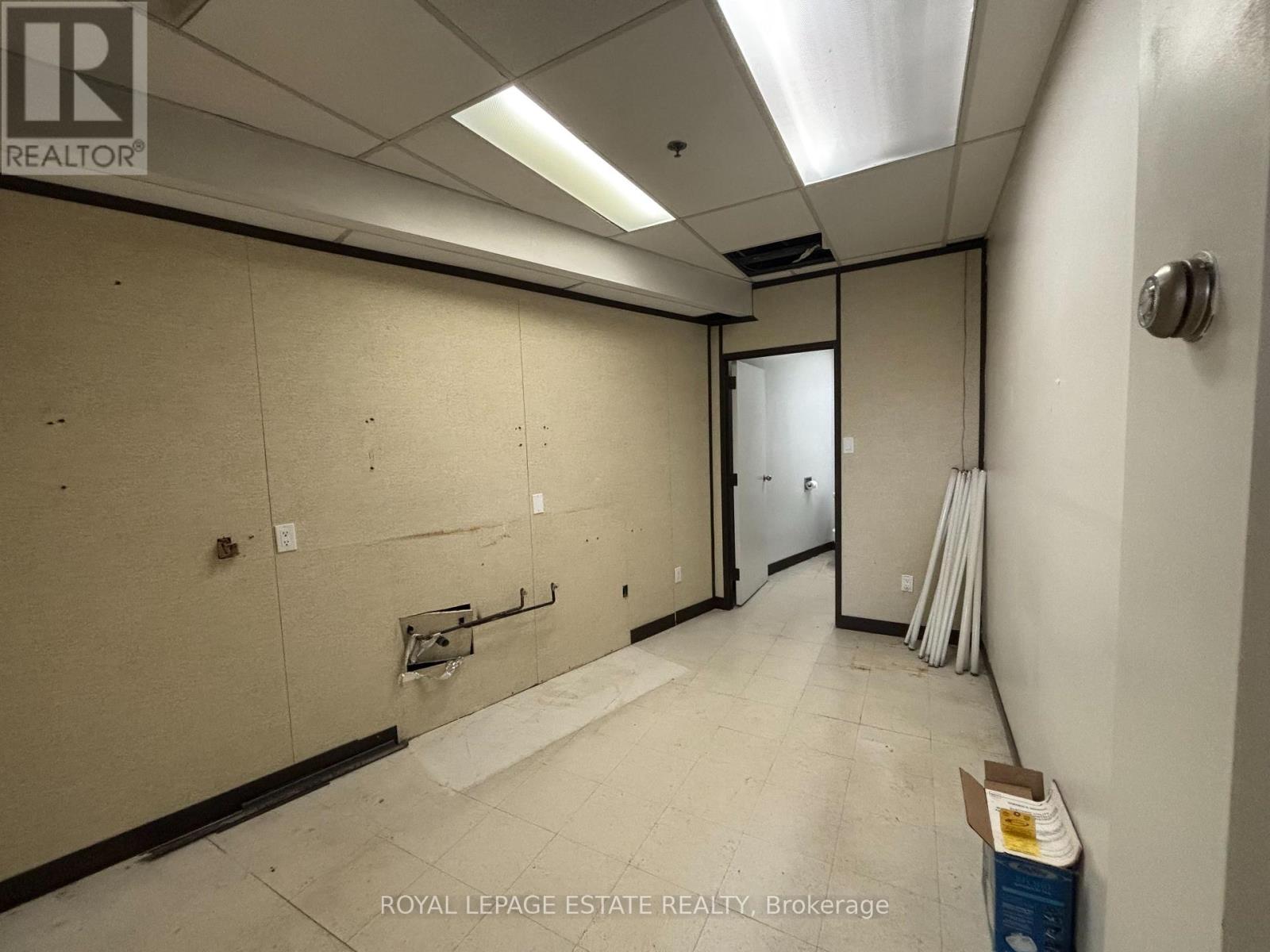 A - 12 Jane Street, Toronto (Lambton Baby Point), Ontario  M6S 3Y2 - Photo 8 - W12593998