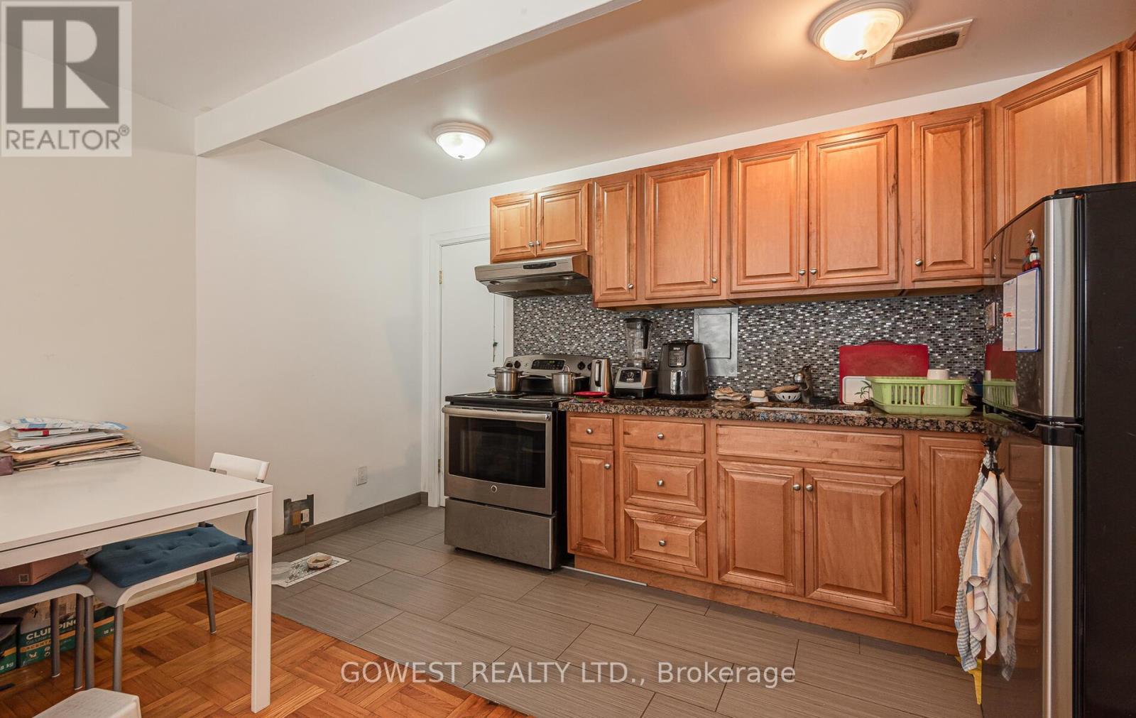 107 - 205 Keele Street, Toronto, Ontario  M6P 2K1 - Photo 8 - W12594000