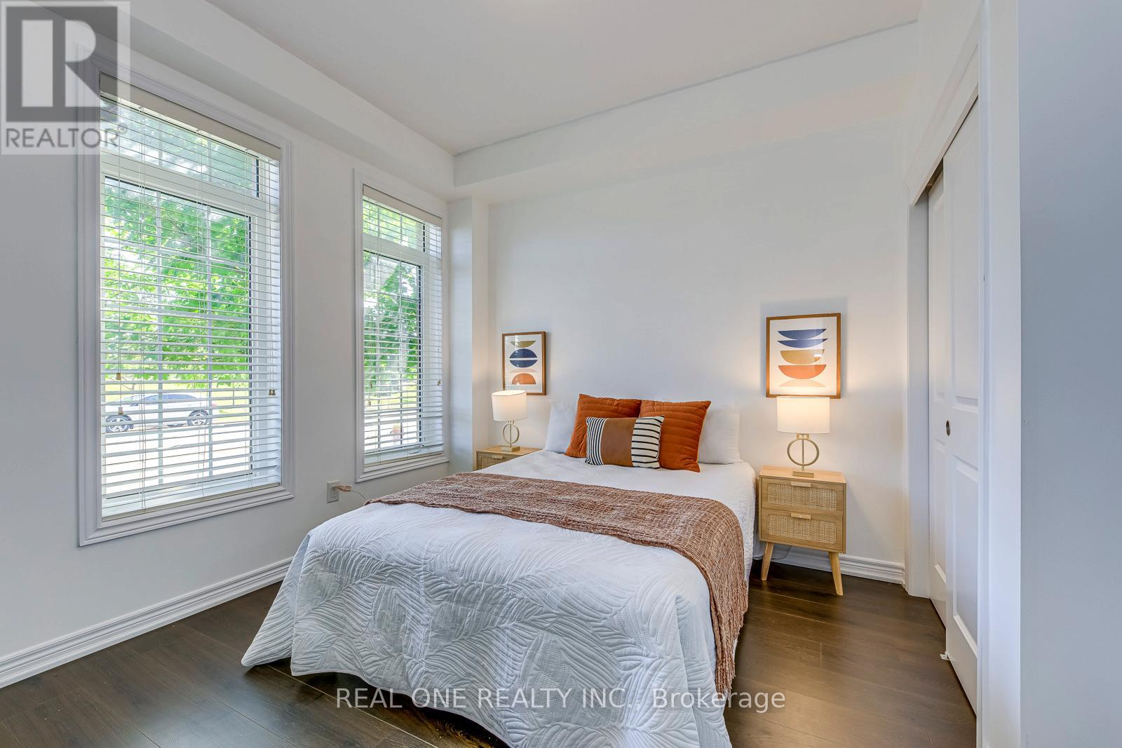 3116 Postridge Drive, Oakville, Ontario L6H 0P9 - Photo 8 - W12594002