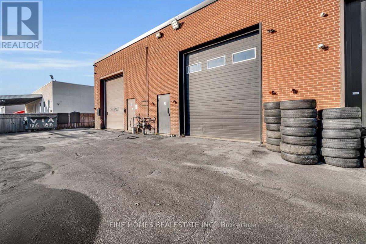 5 - 5235 5235 Steeles Avenue W, Toronto (Humber Summit), Ontario  M9L 2W2 - Photo 15 - W12594050