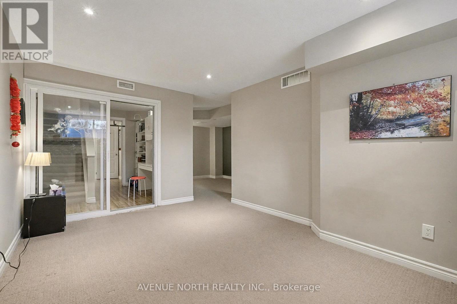 365 Cooks Mill Crescent, Ottawa, Ontario  K1V 2N2 - Photo 11 - X12594140