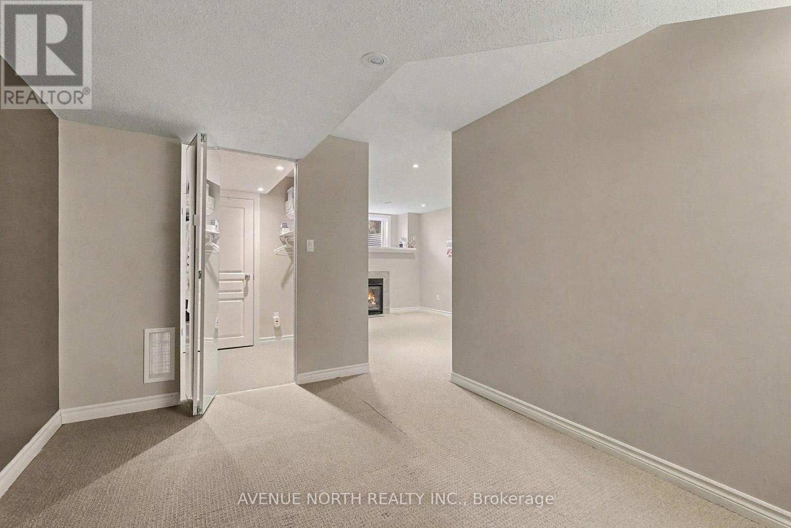 365 Cooks Mill Crescent, Ottawa, Ontario  K1V 2N2 - Photo 19 - X12594140