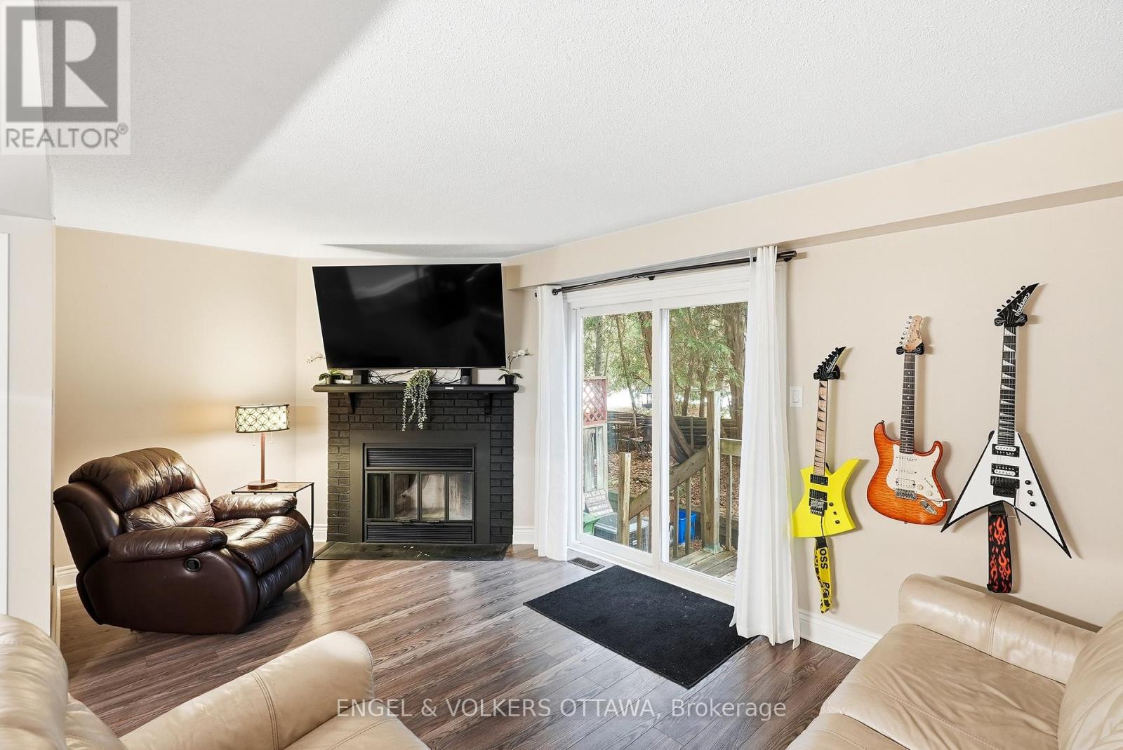 20 - 80 Mcdermot Court, Ottawa, Ontario  K2L 3V1 - Photo 3 - X12594204