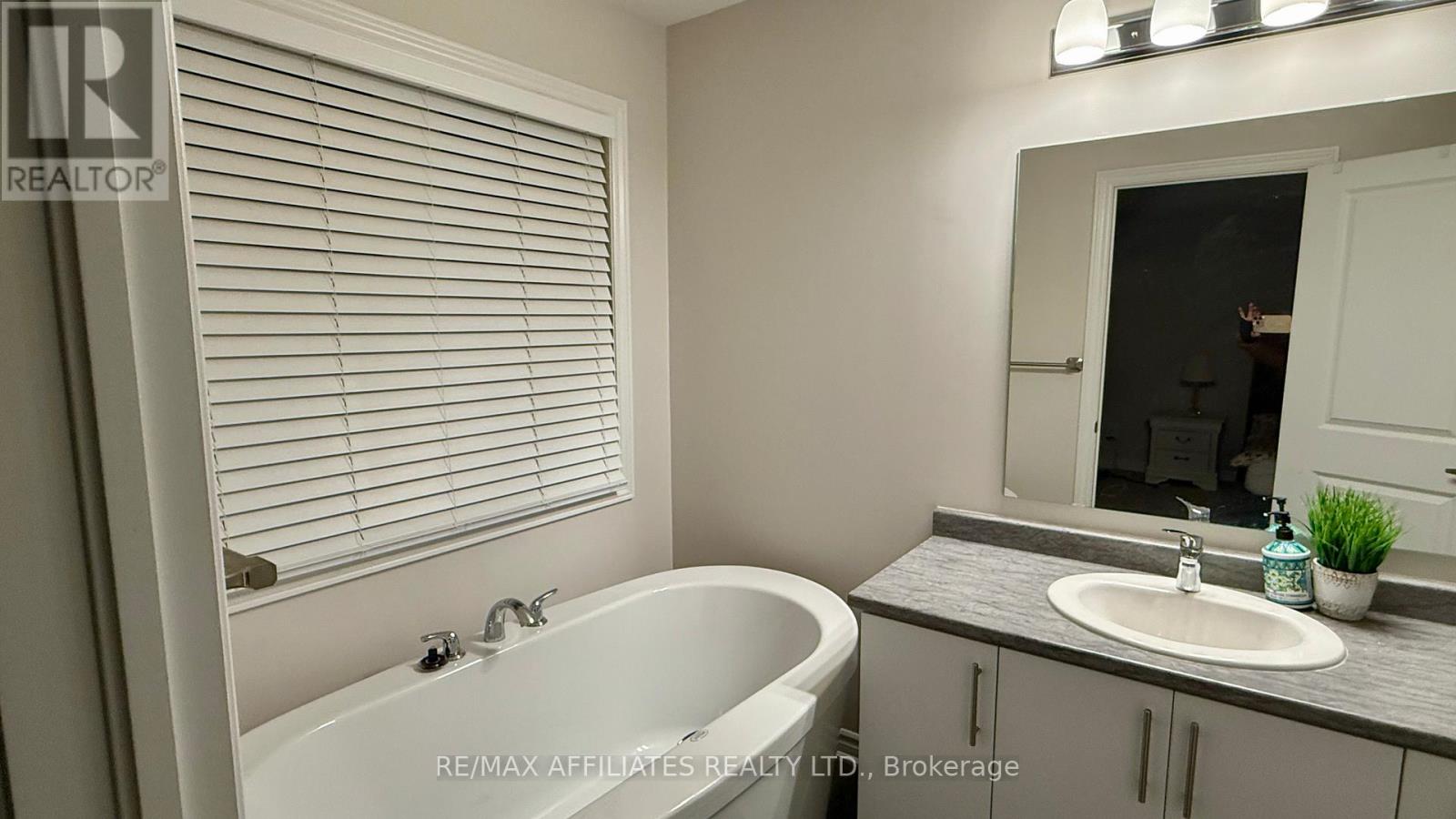 308 Livery Street, Ottawa, Ontario  K2S 1E7 - Photo 12 - X12594288