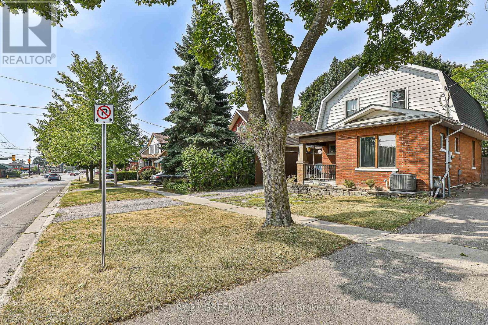 58 Gibbons Street, Oshawa, Ontario L1J 4X9 - Photo 2 - E12324531