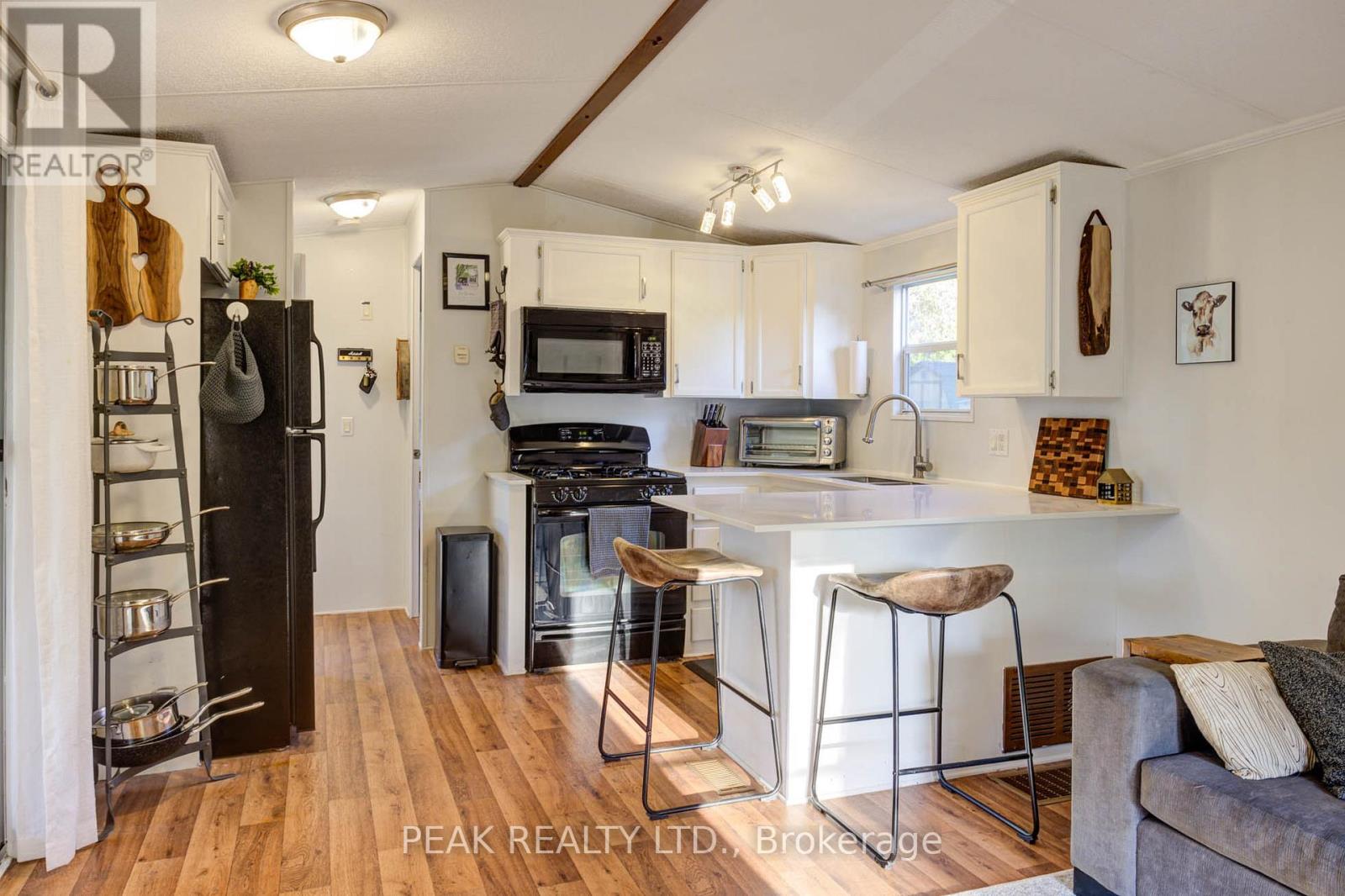 153 - 580 Beaver Creek Road, Waterloo, Ontario  N2J 3Z4 - Photo 9 - X12500976