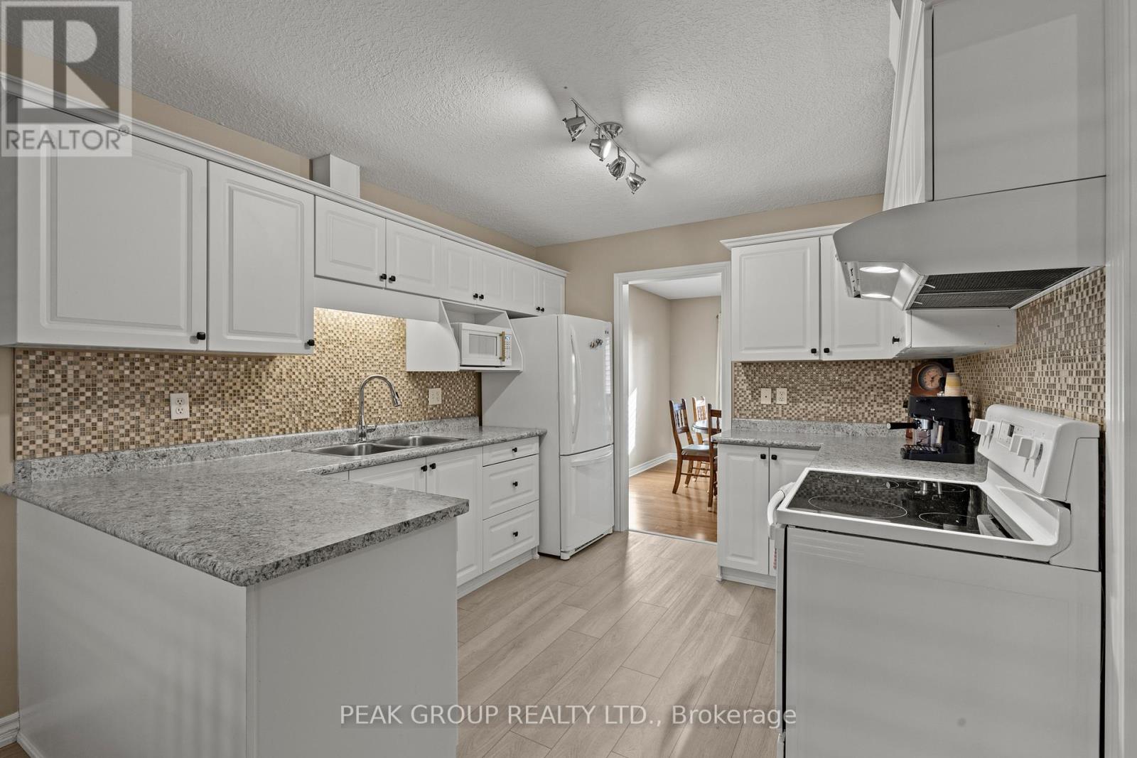 46 - 10 Isherwood Avenue, Cambridge, Ontario  N1R 8L6 - Photo 16 - X12594166