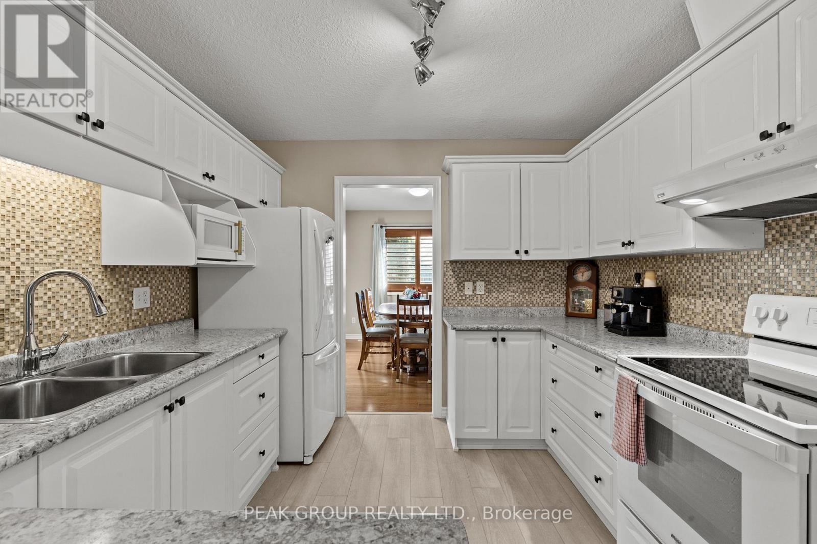 46 - 10 Isherwood Avenue, Cambridge, Ontario  N1R 8L6 - Photo 17 - X12594166