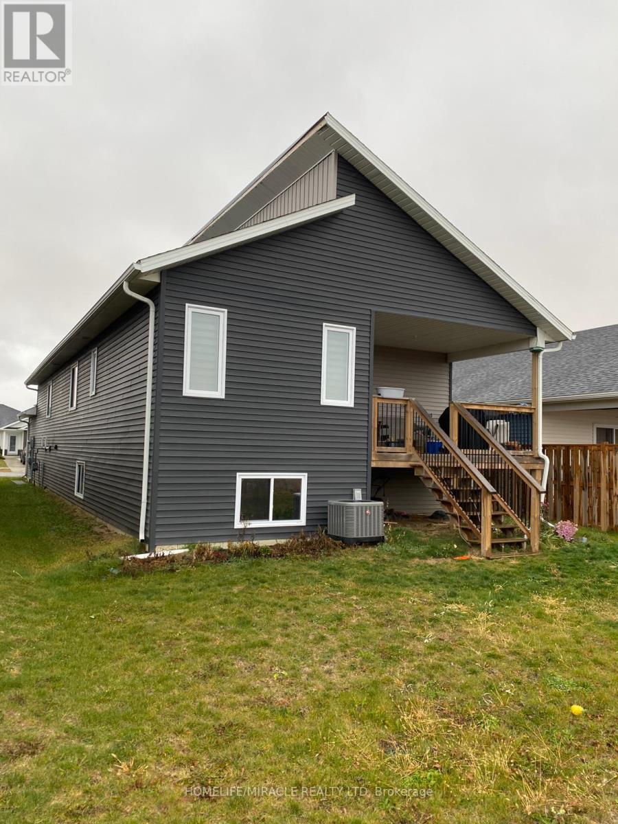 223 Manning Drive, Chatham-Kent, Ontario  N7M 0S5 - Photo 4 - X12593966