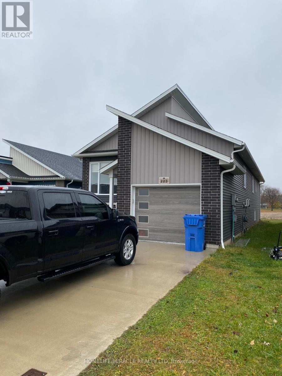 223 Manning Drive, Chatham-Kent, Ontario  N7M 0S5 - Photo 5 - X12593966