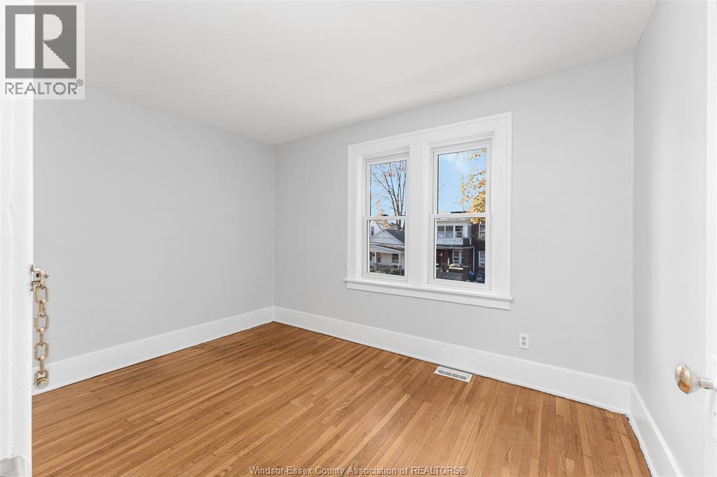 1044 Elm Avenue, Windsor, Ontario N9A 5H7 - Photo 15 - 25030934