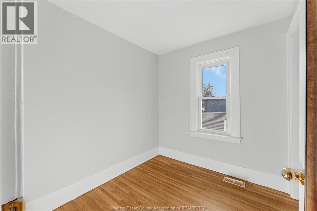 1044 Elm Avenue, Windsor, Ontario N9A 5H7 - Photo 16 - 25030934