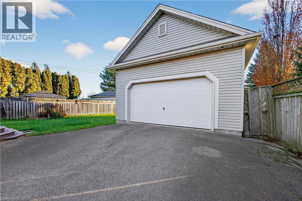 56 Dunkeld Avenue, St. Catharines, Ontario  L2M 4A7 - Photo 4 - 40791800