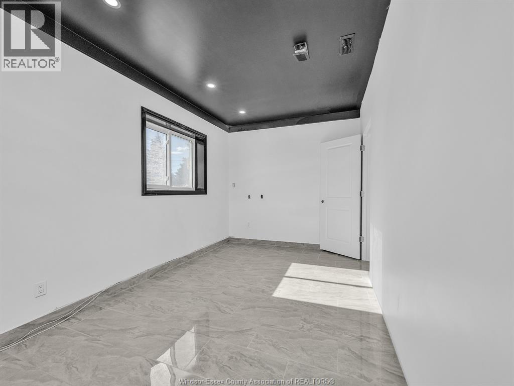 3225 Walker Road, Windsor, Ontario N8W 3E7 - Photo 16 - 25030976