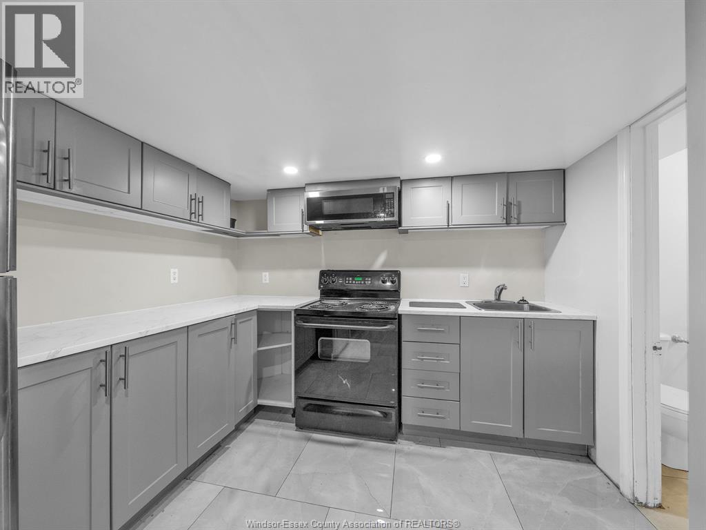 3225 Walker Road, Windsor, Ontario N8W 3E7 - Photo 31 - 25030976