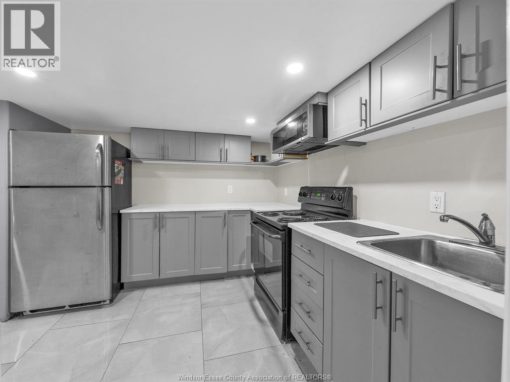 3225 Walker Road, Windsor, Ontario N8W 3E7 - Photo 32 - 25030976