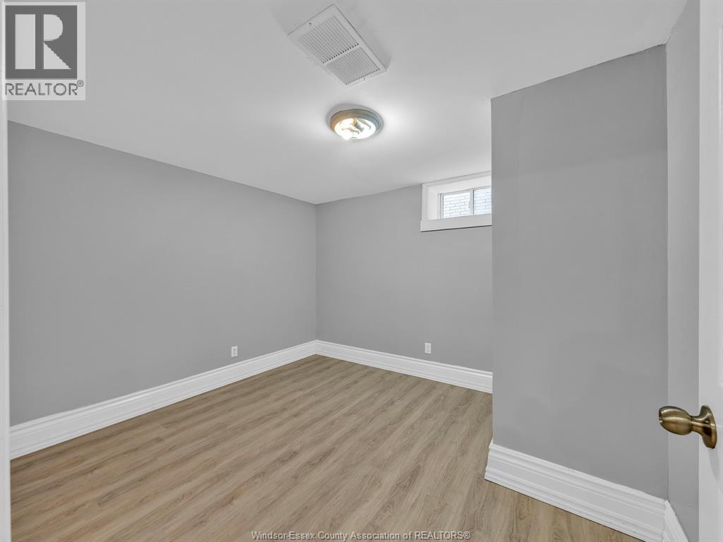 3225 Walker Road, Windsor, Ontario N8W 3E7 - Photo 34 - 25030976