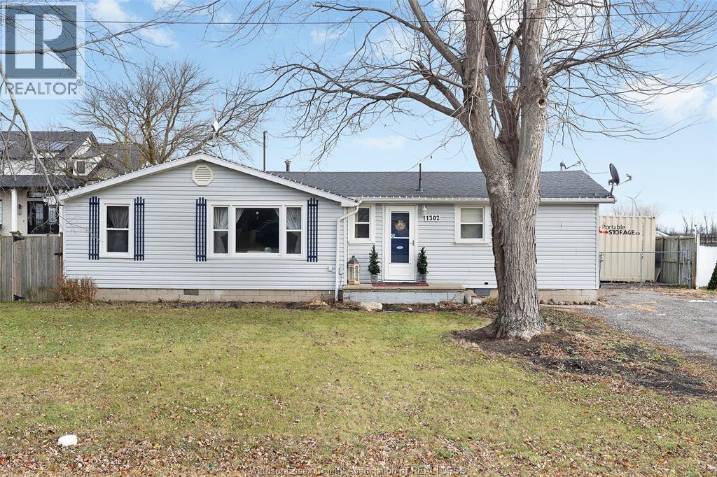 MLS# 25030920: 1302 COUNTY RD 31, St. Joachim, Canada