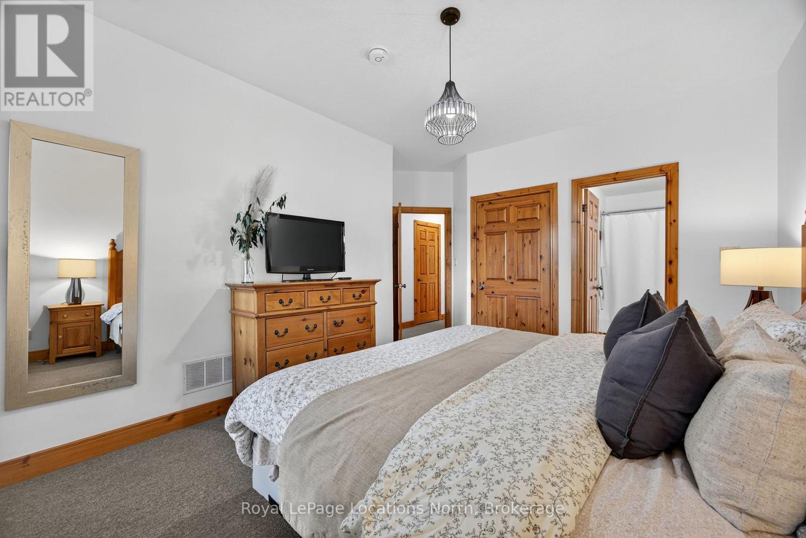 121 - 170 Snowbridge Way, Blue Mountains, Ontario  L9Y 0V1 - Photo 18 - X12594084