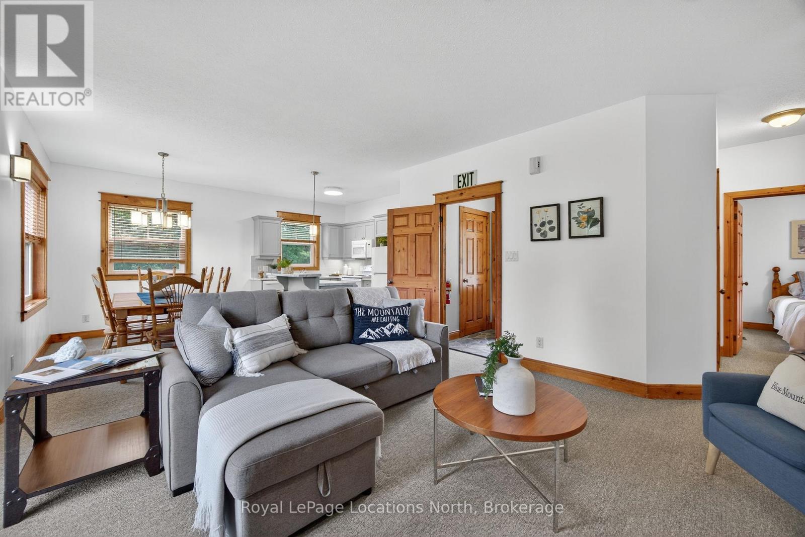 121 - 170 Snowbridge Way, Blue Mountains, Ontario  L9Y 0V1 - Photo 7 - X12594084