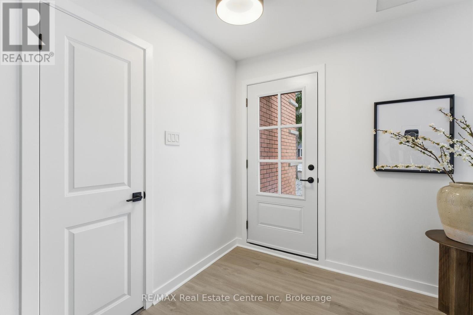 65 Sunnylea Crescent, Guelph, Ontario  N1E 1W3 - Photo 16 - X12594242