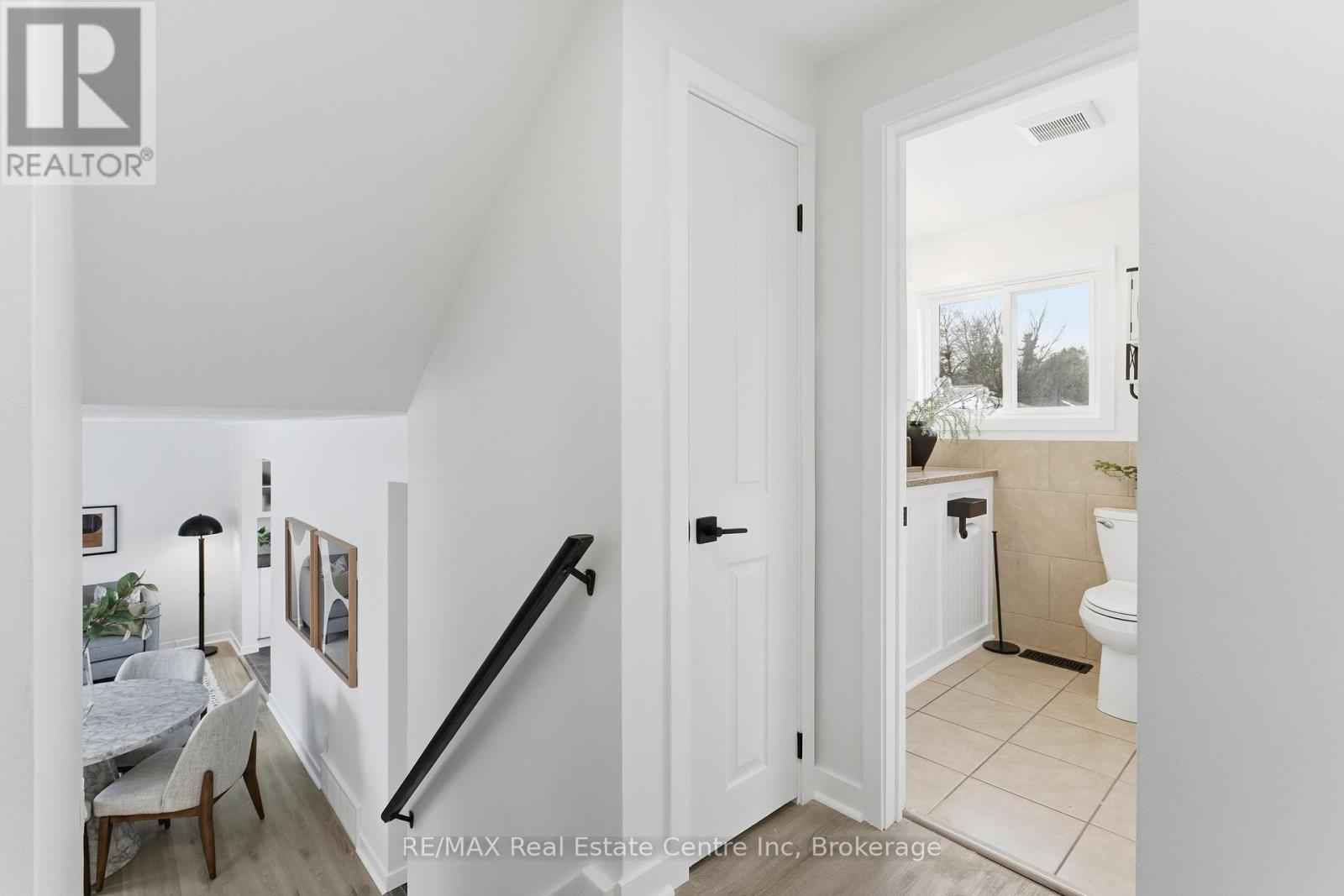 65 Sunnylea Crescent, Guelph, Ontario  N1E 1W3 - Photo 28 - X12594242