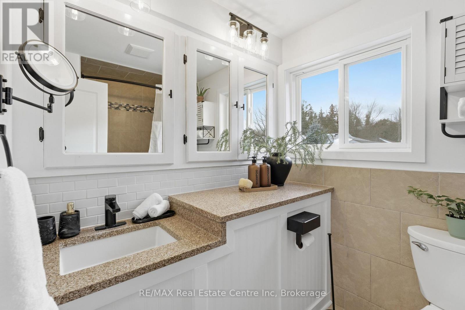 65 Sunnylea Crescent, Guelph, Ontario  N1E 1W3 - Photo 29 - X12594242