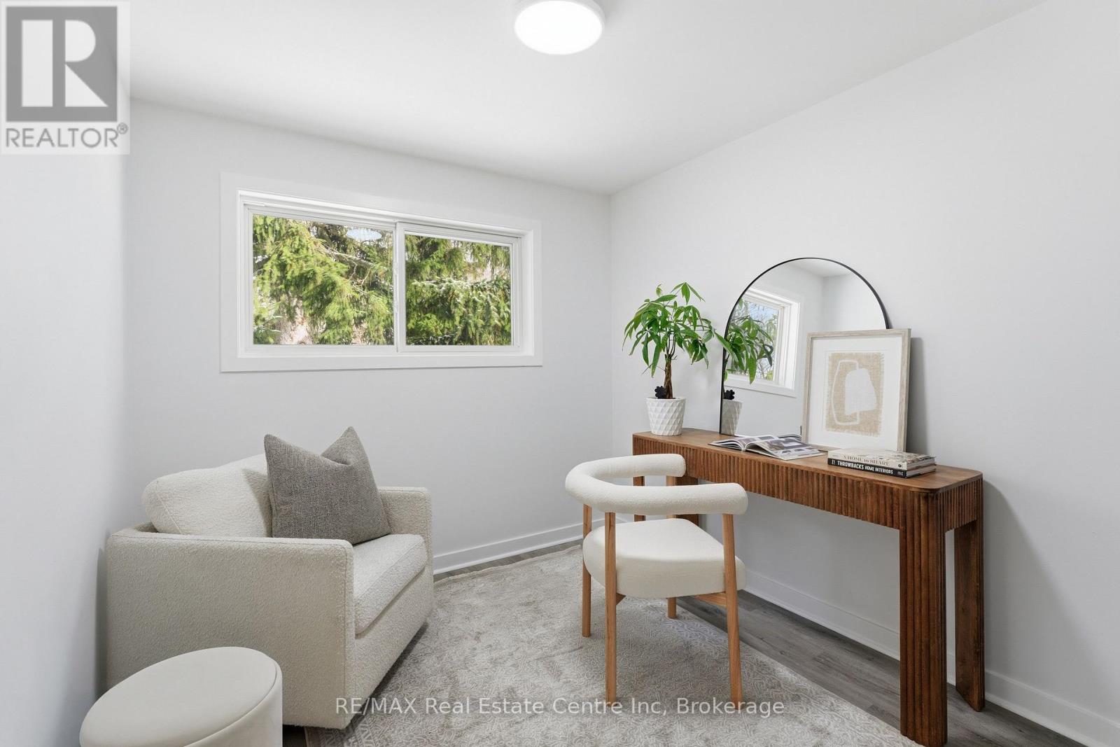 65 Sunnylea Crescent, Guelph, Ontario  N1E 1W3 - Photo 35 - X12594242