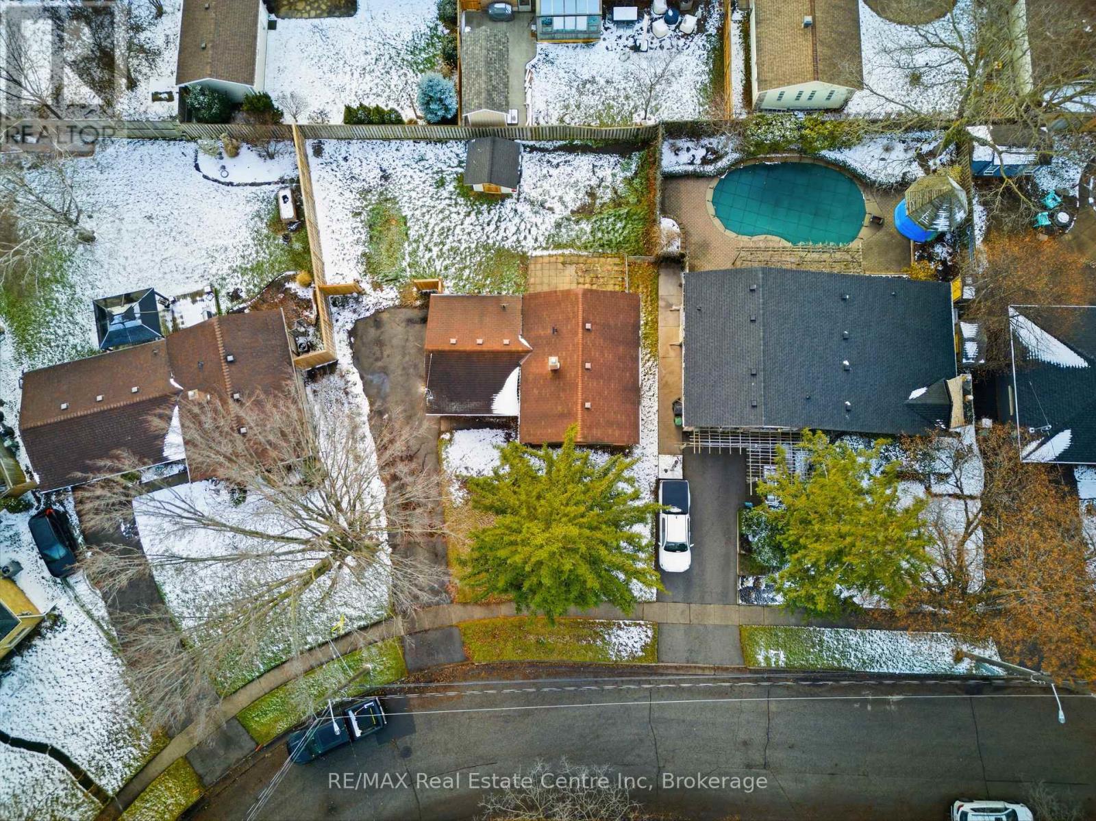 65 Sunnylea Crescent, Guelph, Ontario  N1E 1W3 - Photo 5 - X12594242