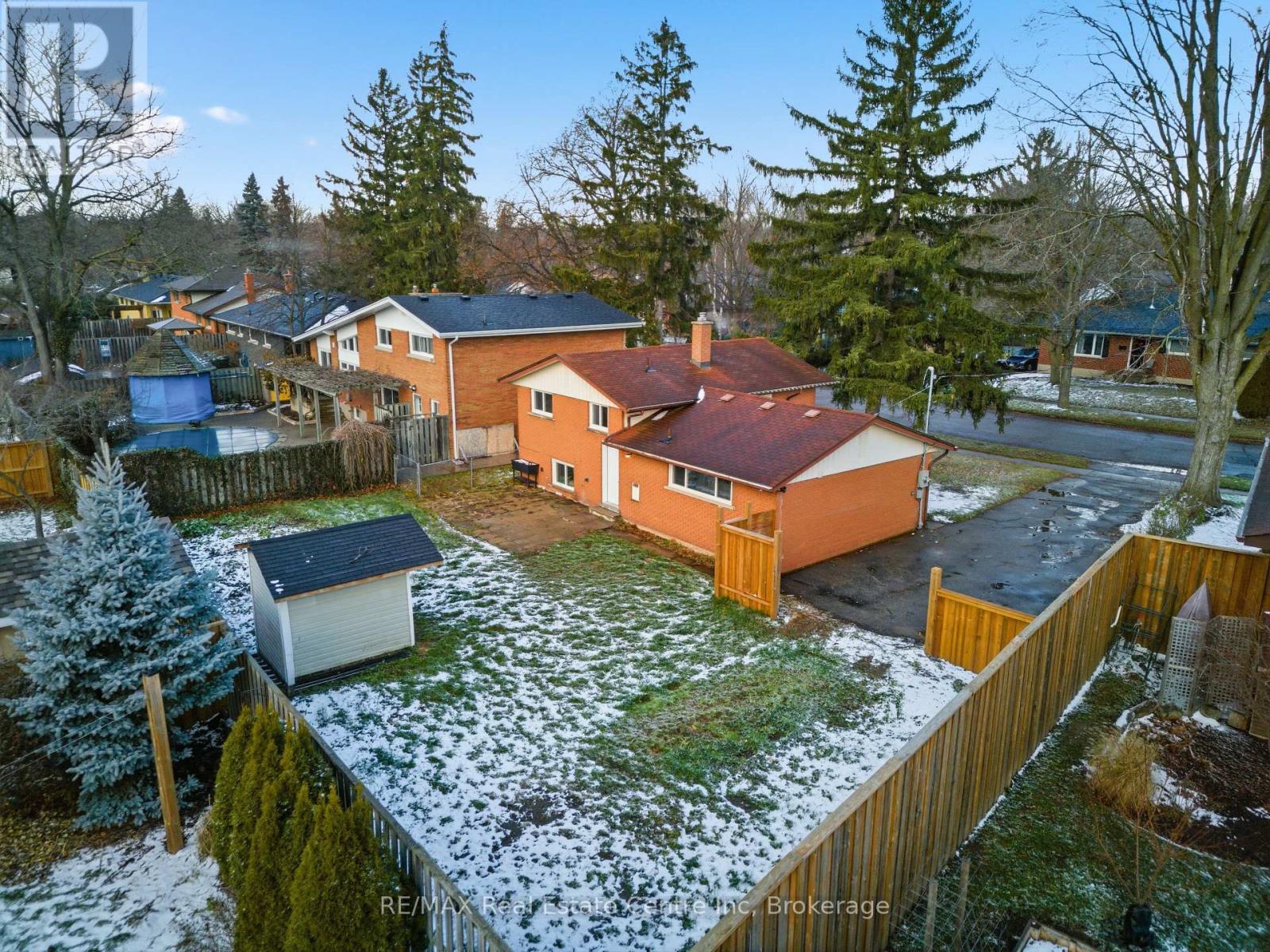 65 Sunnylea Crescent, Guelph, Ontario  N1E 1W3 - Photo 6 - X12594242