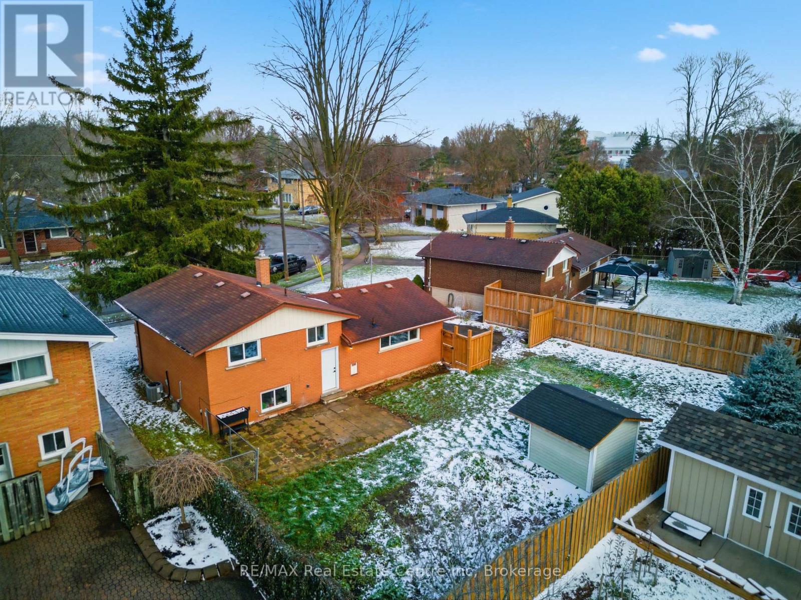 65 Sunnylea Crescent, Guelph, Ontario  N1E 1W3 - Photo 8 - X12594242