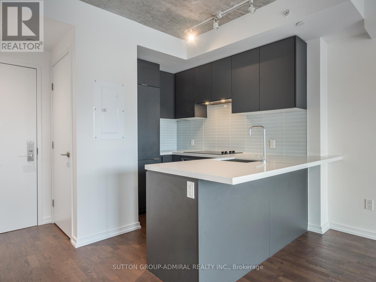 704 - 60 Colborne Street, Toronto, Ontario  M5E 0B7 - Photo 2 - C12593280