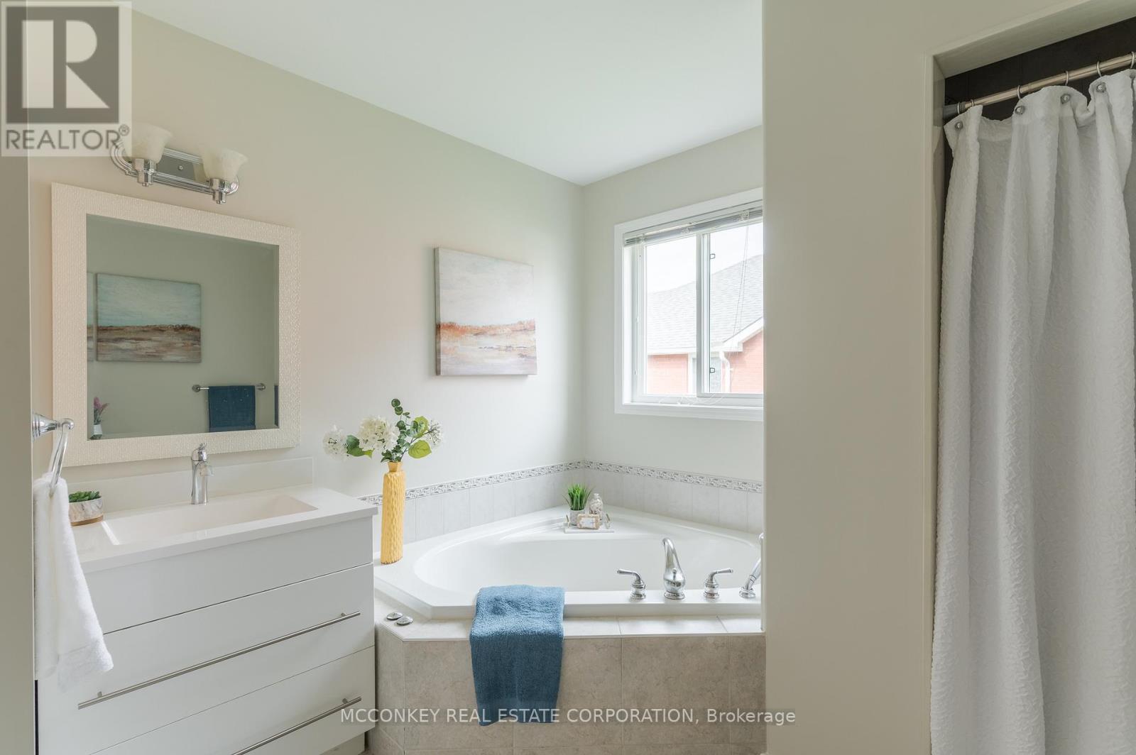 1563 Scollard Crescent, Peterborough (Ashburnham Ward 4), Ontario  K9H 0A8 - Photo 17 - X12594256