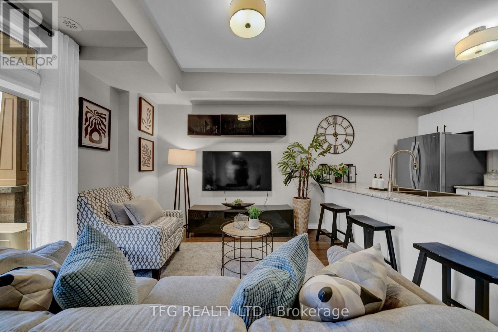 249 - 1730 Grenwich Glen, Pickering, Ontario  L1X 0E4 - Photo 12 - E12555068